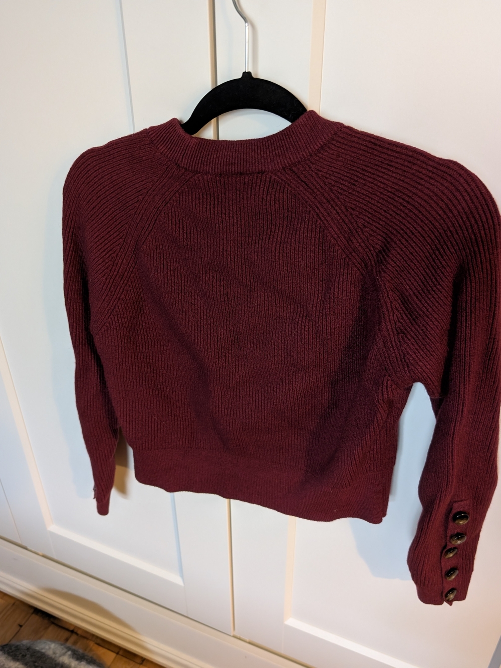 Women's Crewneck Ribbed Sweater - Burgundy